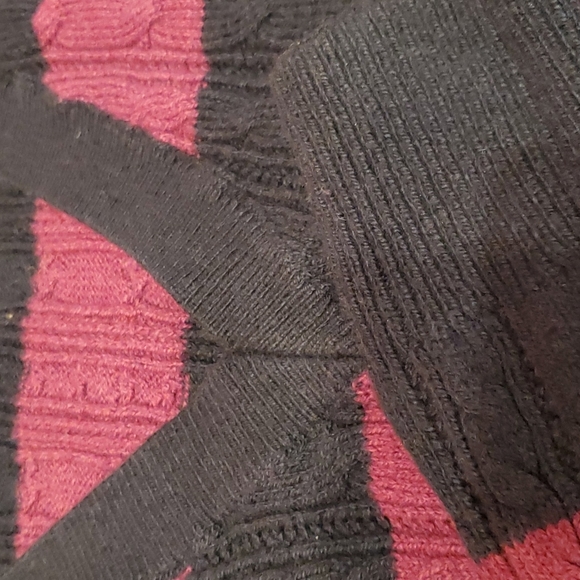 Vintage AE V-Neck Large - Picture 3 of 5